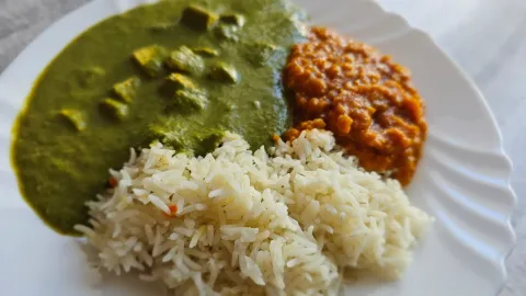 Palak tofu a dal tadka s rýží